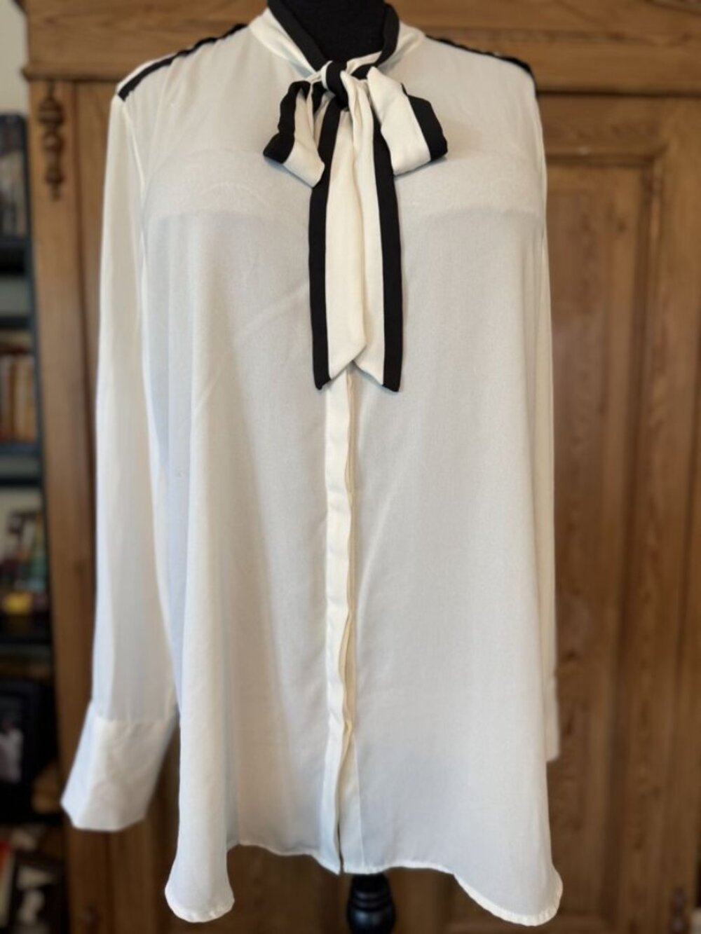Banana Republic Ivory Blouse with Black Ribbon Tie Size XL